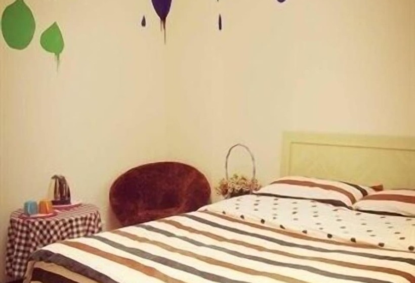 Qingdao Yuezhu Topic Hostel