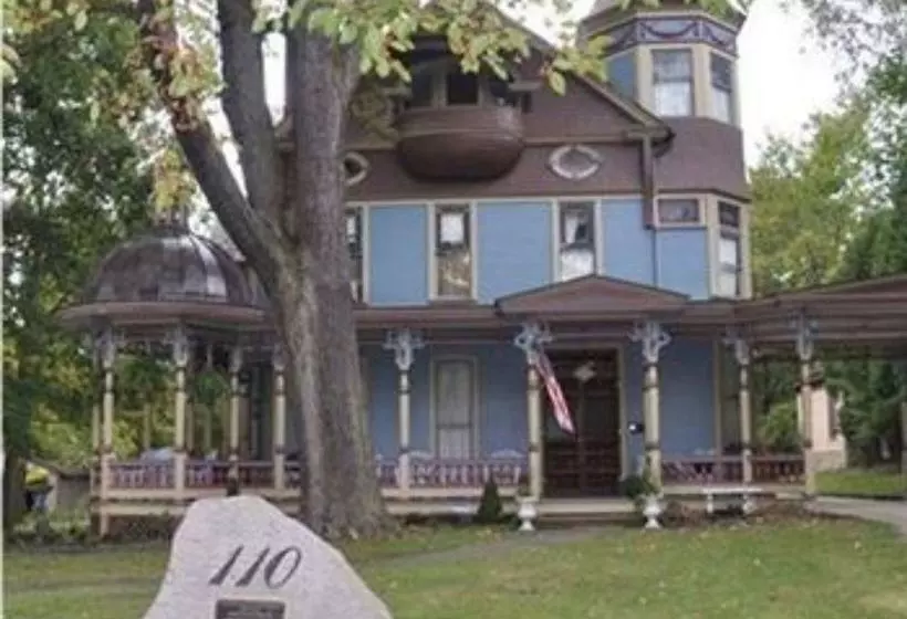ベッドアンドブレックファースト Charles Nelson Schmick House