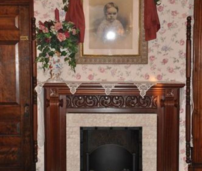 مبيت وإفطار Charles Nelson Schmick House