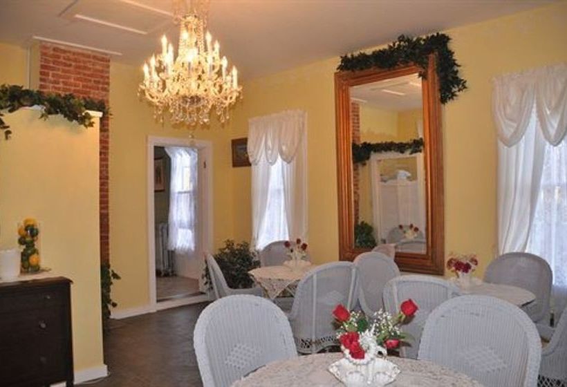 مبيت وإفطار Charles Nelson Schmick House