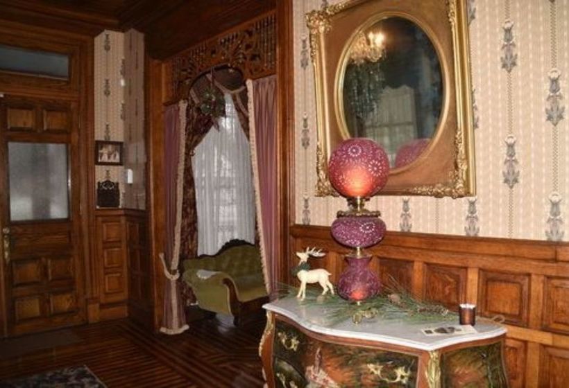 مبيت وإفطار Charles Nelson Schmick House