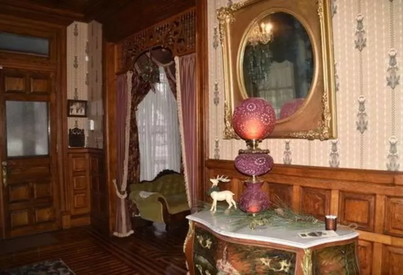 ベッドアンドブレックファースト Charles Nelson Schmick House