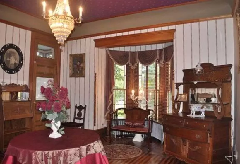 ベッドアンドブレックファースト Charles Nelson Schmick House