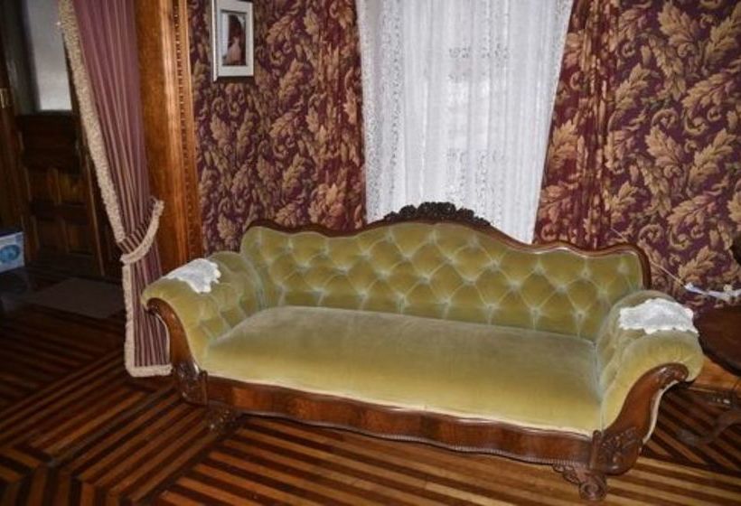 مبيت وإفطار Charles Nelson Schmick House