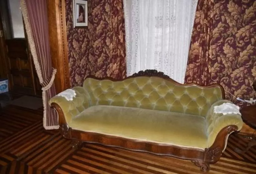 ベッドアンドブレックファースト Charles Nelson Schmick House