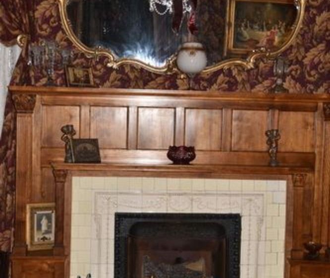 مبيت وإفطار Charles Nelson Schmick House