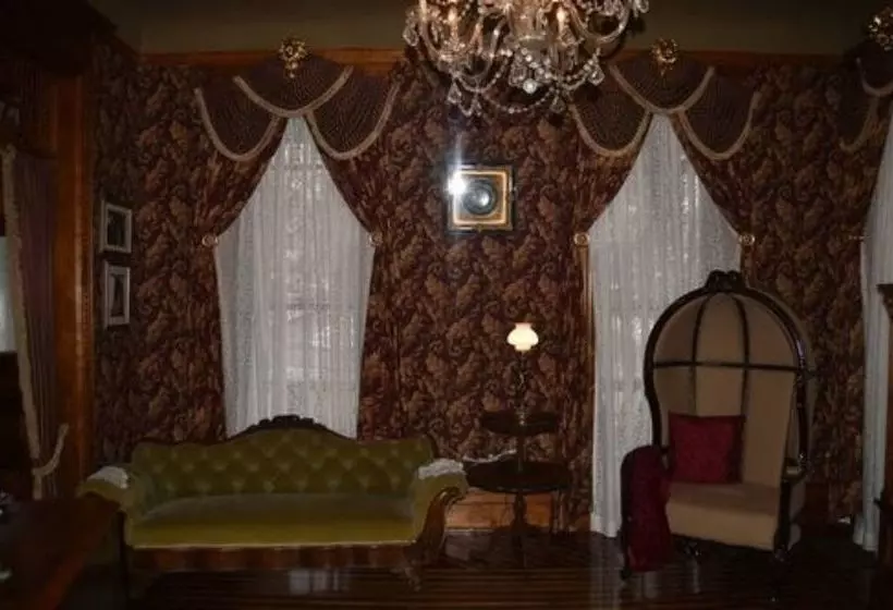 ベッドアンドブレックファースト Charles Nelson Schmick House