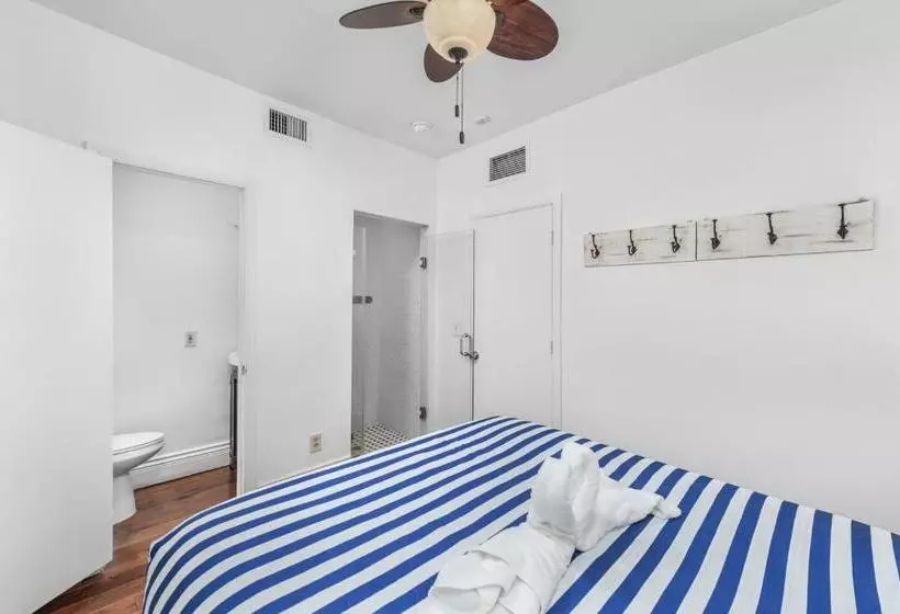 هتل 927 Jefferson Suites