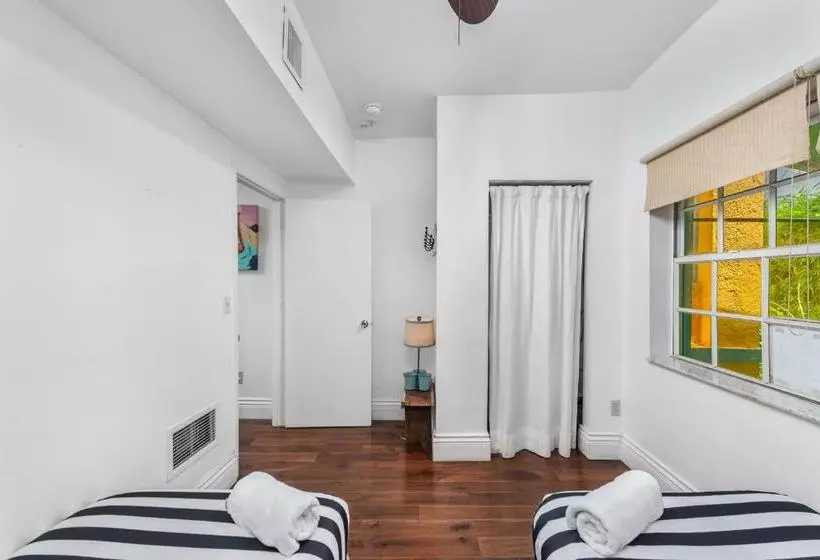 هتل 927 Jefferson Suites