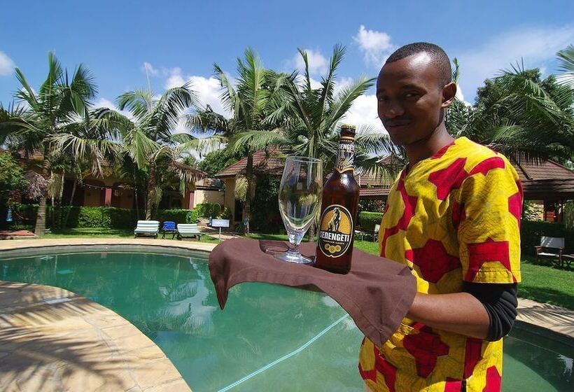 Отель Ahadi Lodge