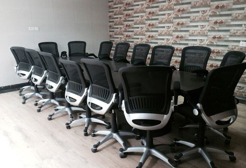 فندق Delta Suncity