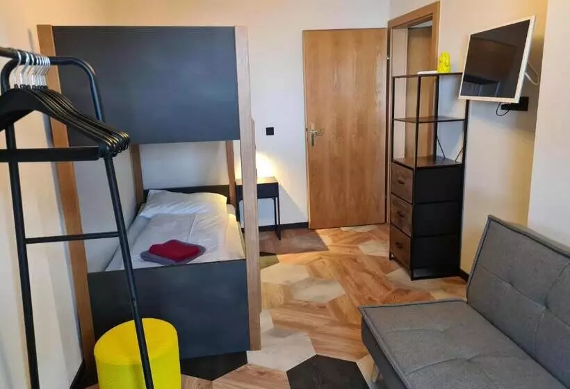 هتل Boutique House Happyellow Saalbach