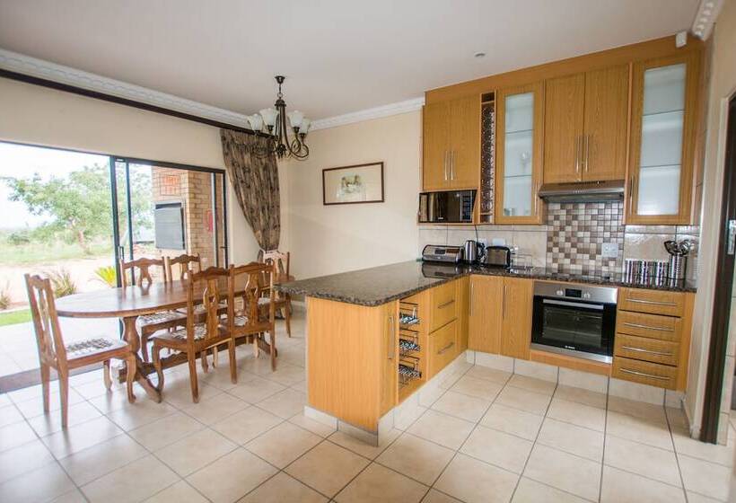 בית מלון כפרי Hoyohoyo Acorns Lodge