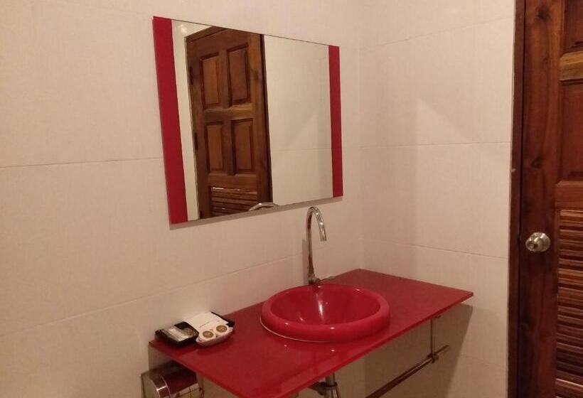 酒店 Sand Paisan Resort