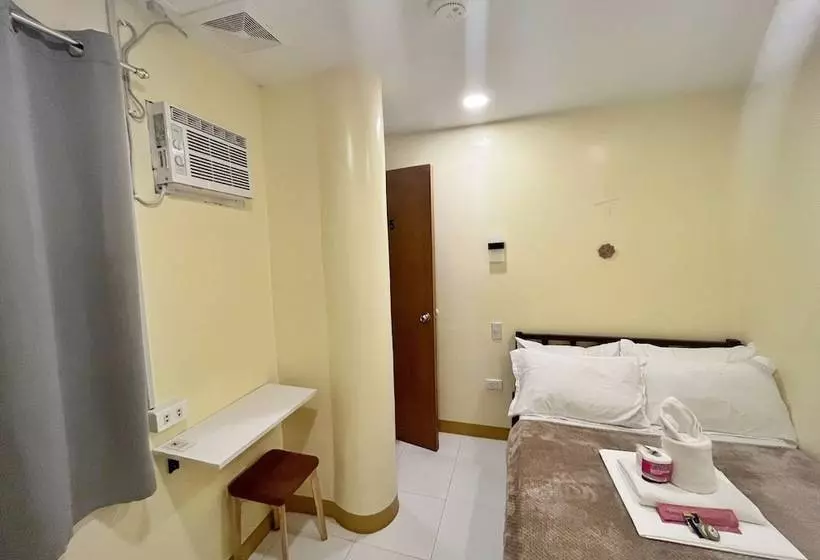ホテル Zuric Pension House