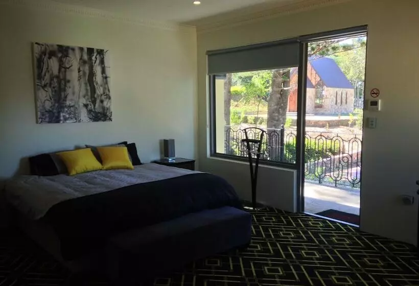 Montville Suites