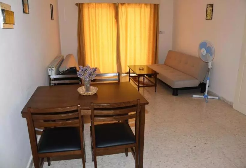 Odysseas & Eleni Hotel Apartments