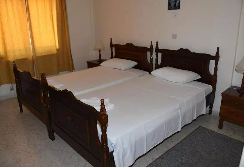 Odysseas & Eleni Hotel Apartments