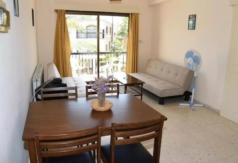 Odysseas & Eleni Hotel Apartments