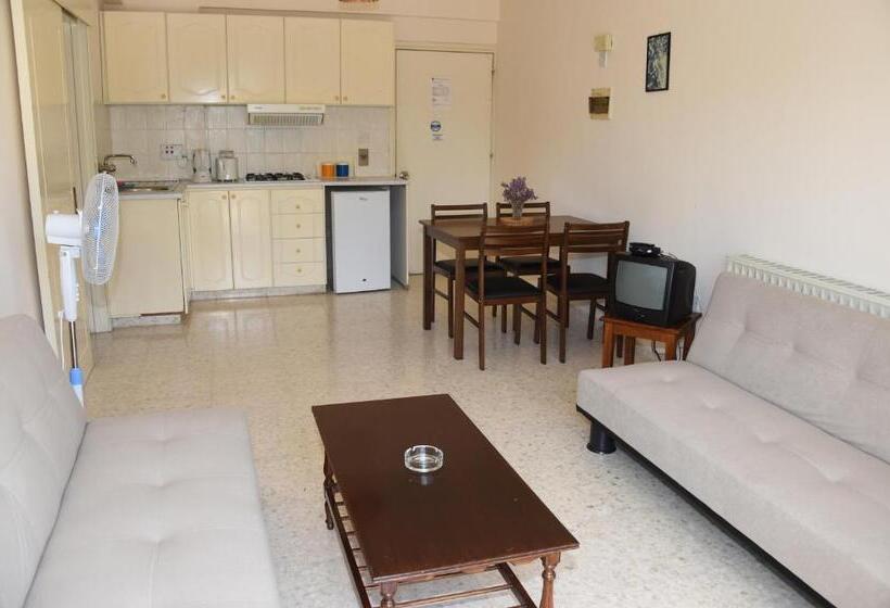 Odysseas & Eleni Hotel Apartments