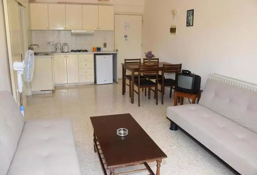 Odysseas & Eleni Hotel Apartments