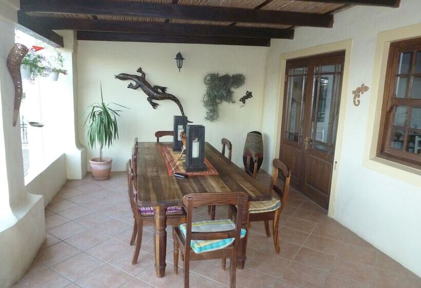 بنسيون Langeberg Guest Lodge