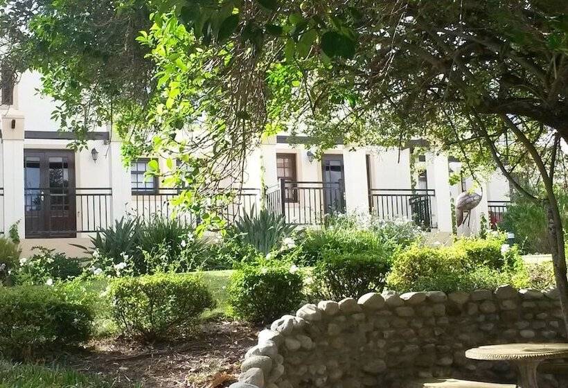 بنسيون Langeberg Guest Lodge