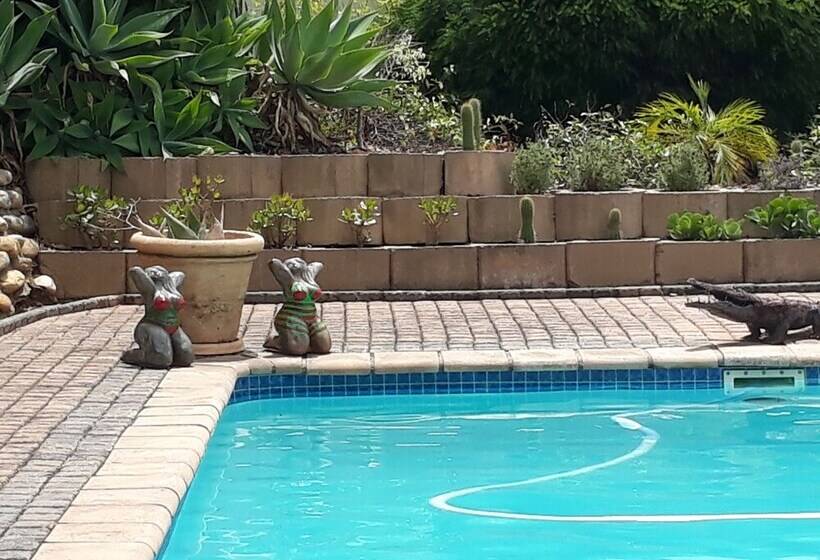 بنسيون Langeberg Guest Lodge