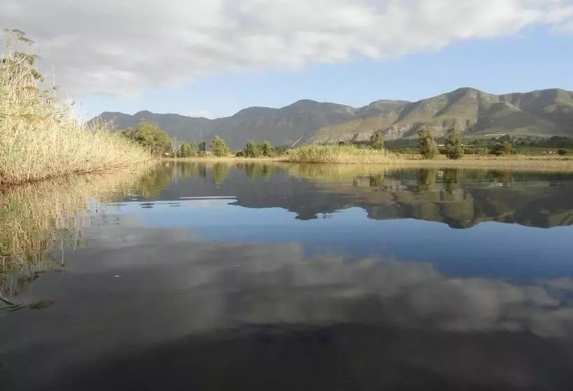 ペンション Springfontein Wine Estate Stanford River Lodge