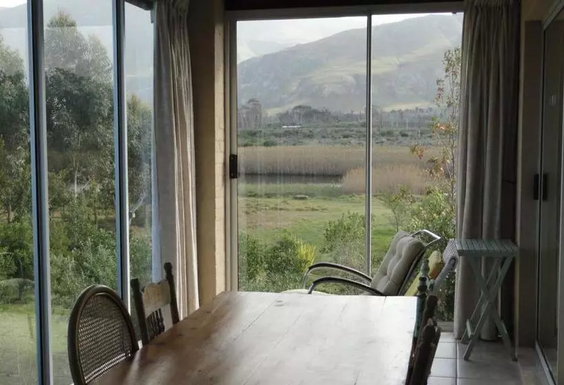 ペンション Springfontein Wine Estate Stanford River Lodge