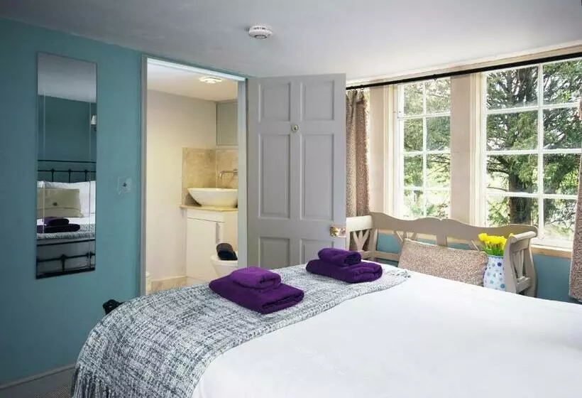 The New School Rooms Beautiful, Georgian Apartment With Private Heated Pool And Hot Tub Sleeps 12