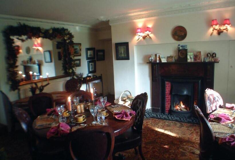 مبيت وإفطار Cullintra House