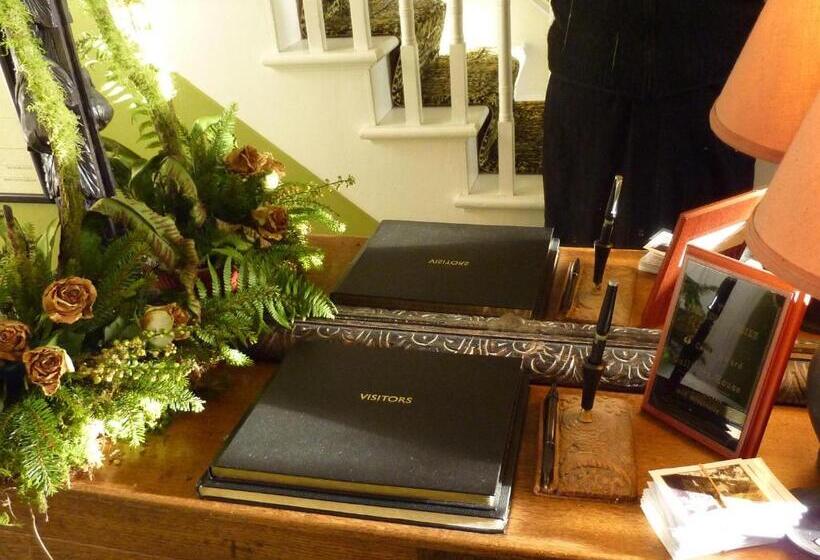 مبيت وإفطار Cullintra House