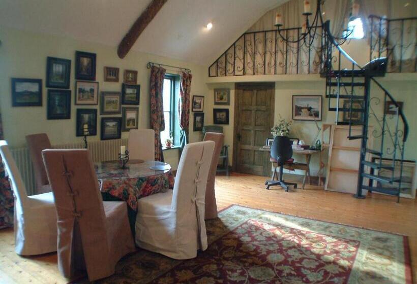 مبيت وإفطار Cullintra House