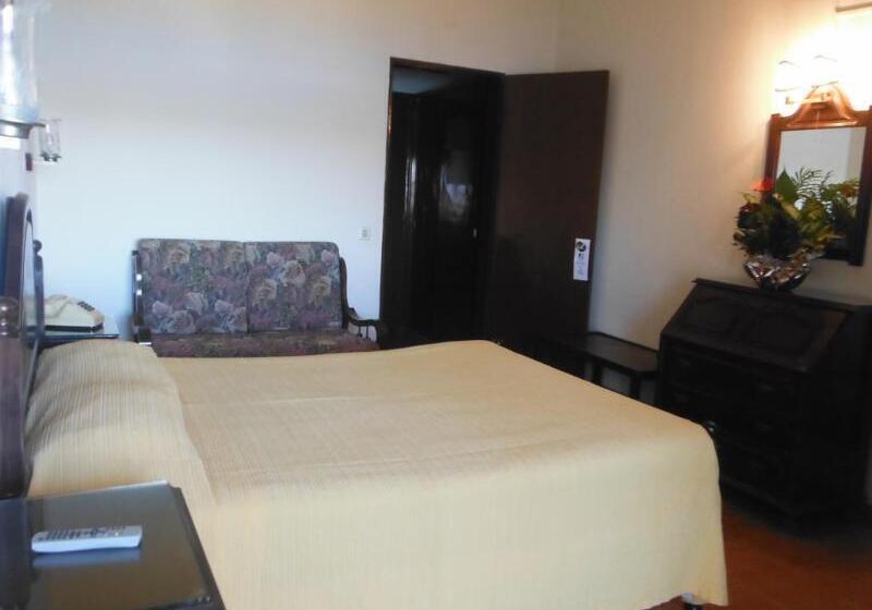 فندق Aeromar Beach