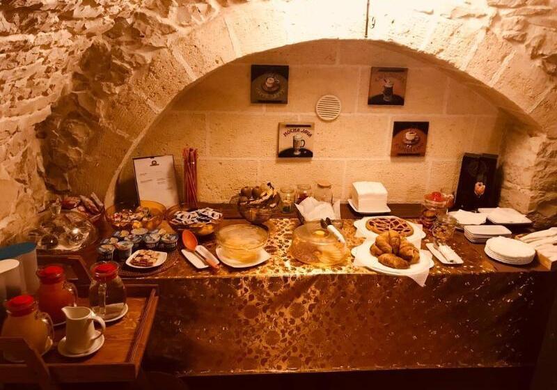 هتل Albergo Tripoli B&b Affittacamere