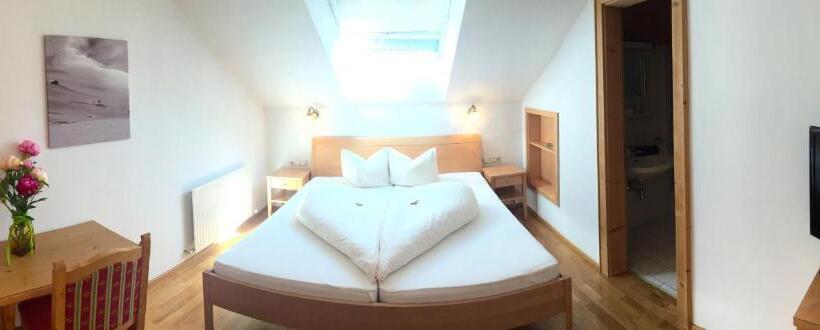 هتل Garni Apart Elfriede