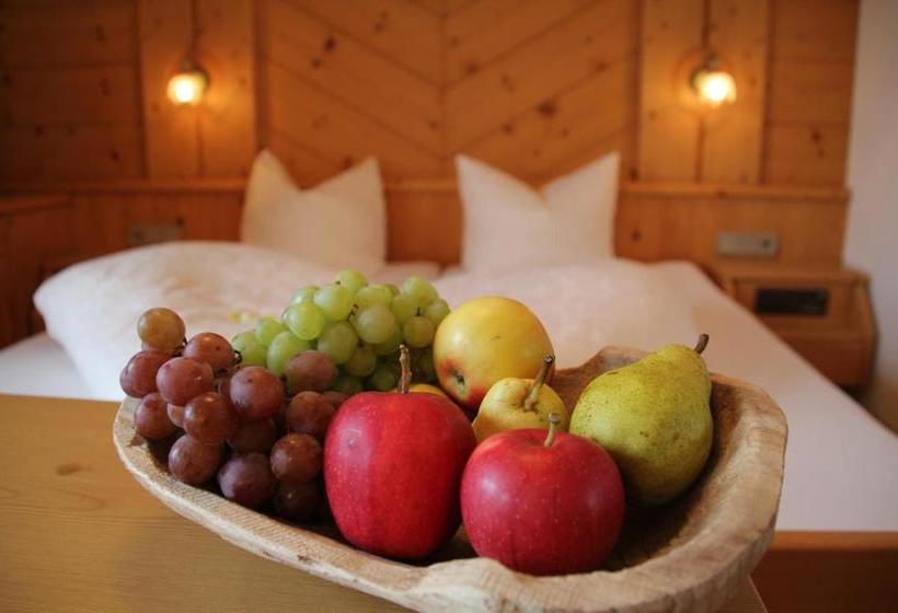 هتل Garni Apart Elfriede