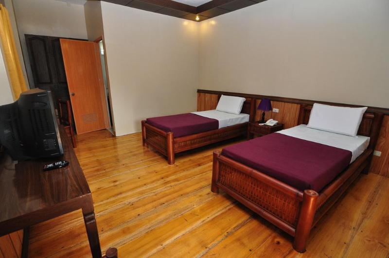 Hotel Loboc River Resort