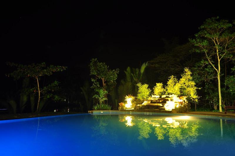 Hotel Loboc River Resort