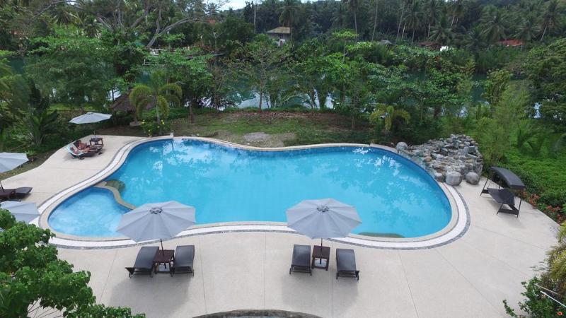 Hotel Loboc River Resort