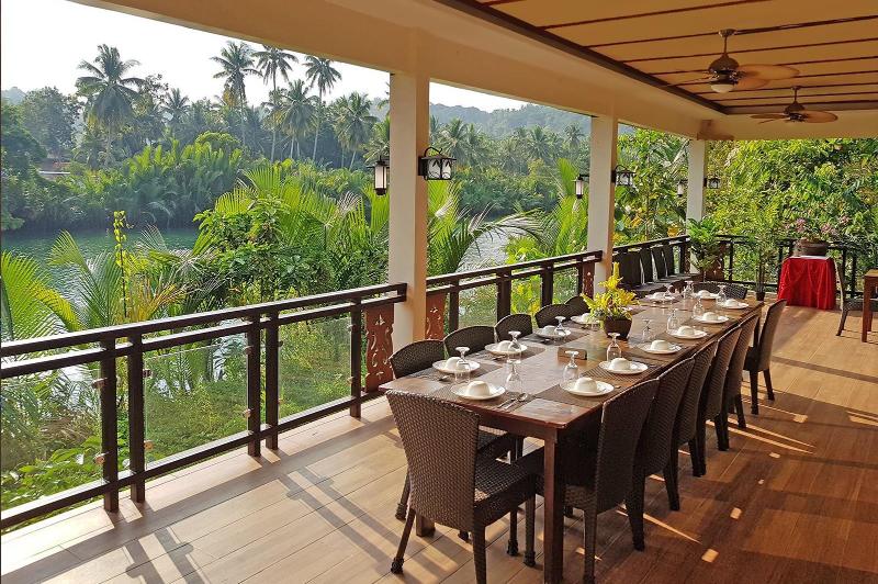 Hotel Loboc River Resort
