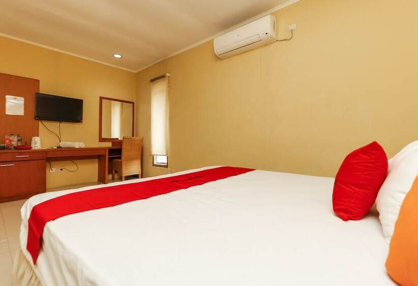 בית מלון כפרי Reddoorz @ Desa Cijulang Sentul