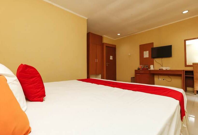 בית מלון כפרי Reddoorz @ Desa Cijulang Sentul