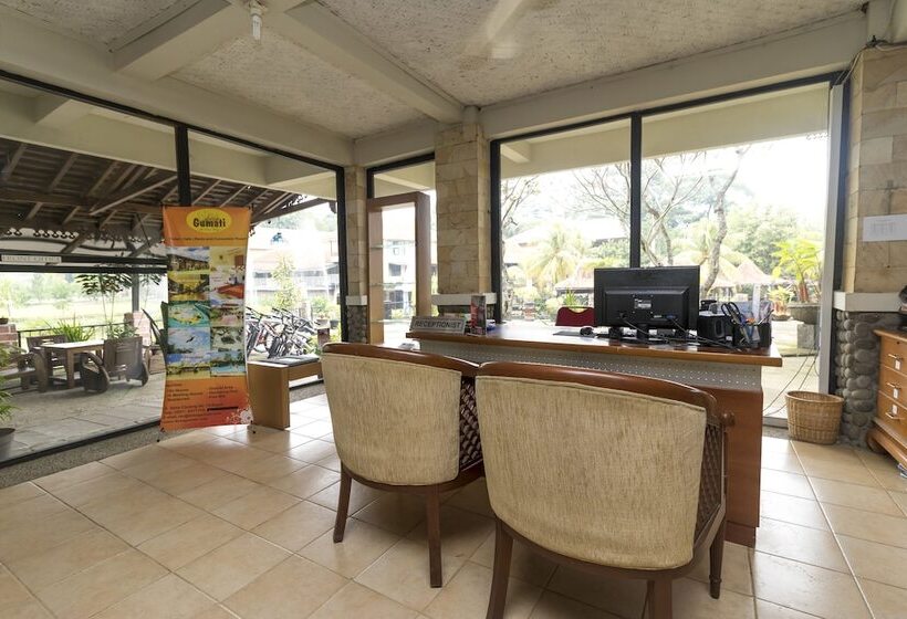 בית מלון כפרי Reddoorz @ Desa Cijulang Sentul