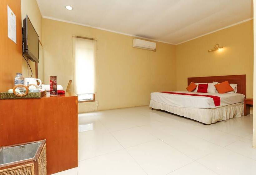 בית מלון כפרי Reddoorz @ Desa Cijulang Sentul