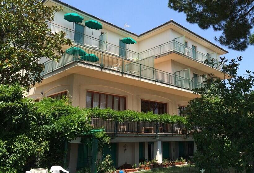 Hotelli Residence La Vignetta