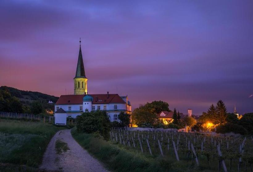 Отель Schloss Gumpoldskirchen
