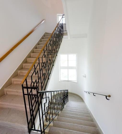 Отель Schloss Gumpoldskirchen