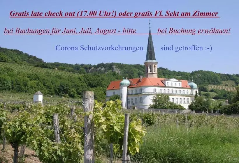 Hotelli Schloss Gumpoldskirchen